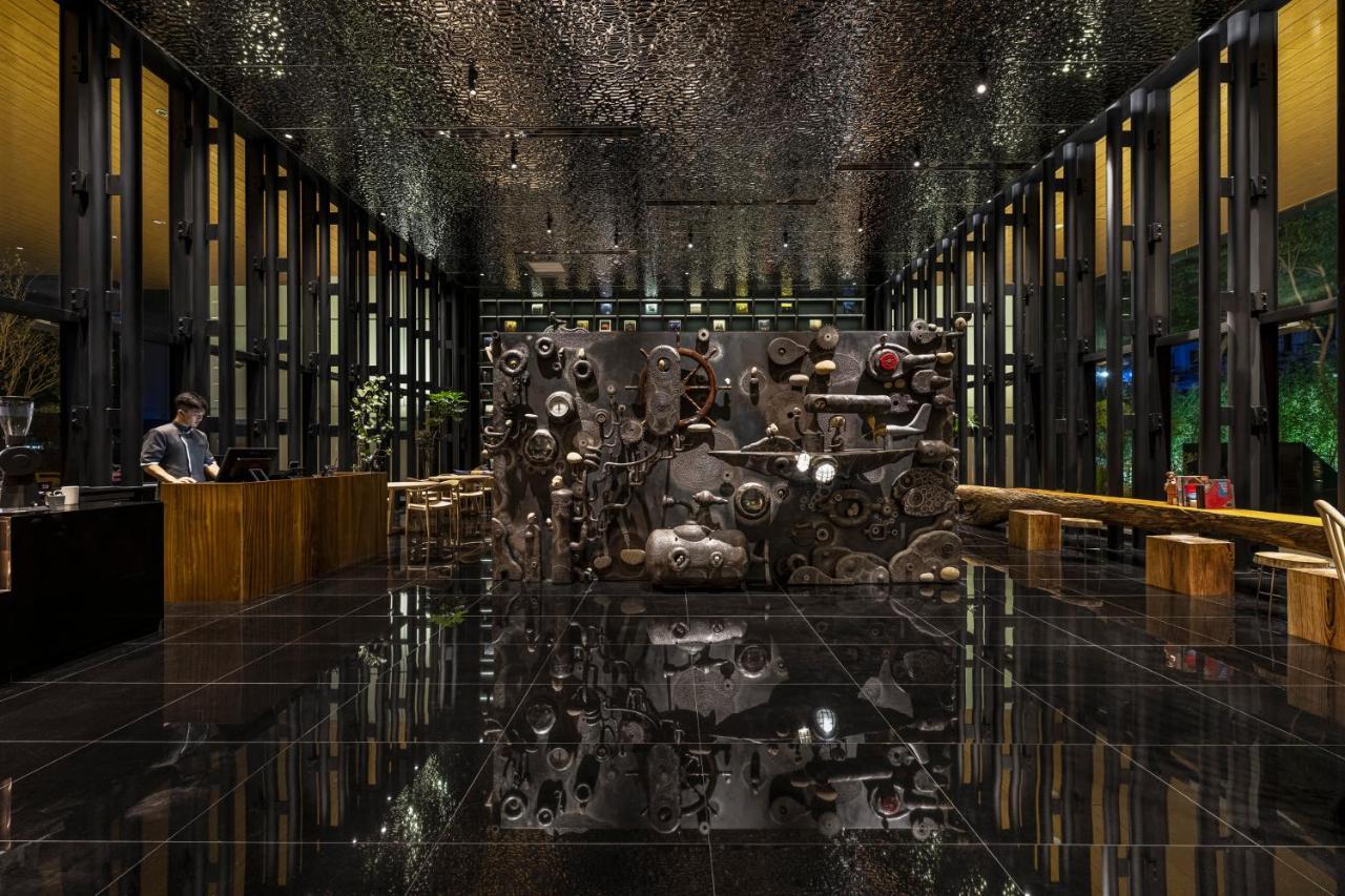 Tai Urban Resort Гаосюн Экстерьер фото The lobby of the hotel